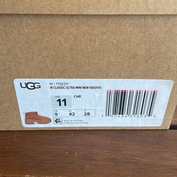 UGG Classic Ultra Mini New Heights Boots Chestnut USA Women Size 11/UK 9/EU 42 - Picture 11 of 12